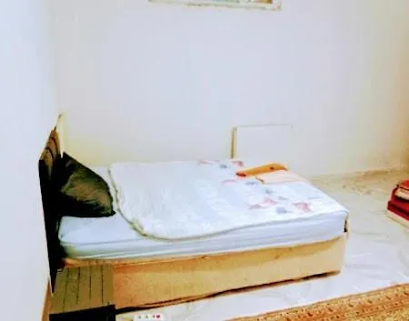 Ahmet Teacher'S Villa-2, 6 Minutes From Istanbul Airport Bed & Breakfast