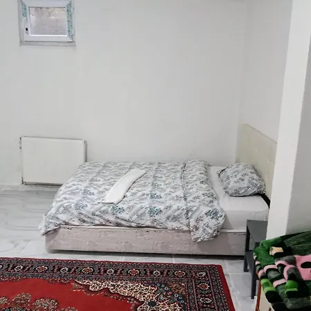 Ahmet Teacher'S Villa-2, 6 Minutes From Istanbul Airport Bed & Breakfast *