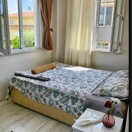 Bed & Breakfast Ahmet Teacher'S Villa-2, 6 Minutes From Istanbul Airport *
